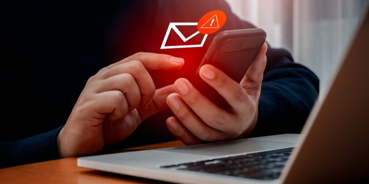 Ako vam se telefon čudno ponaša, pročitajte ovo odmah: 5 znakova da vas prisluškuju