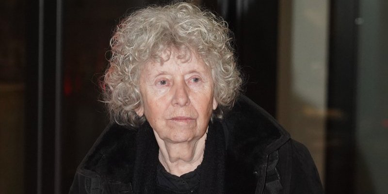 "Ja njoj želim da...": Eva Ras odgovorila Mini Kostić nakon što je pevačica proglasila mrtvom