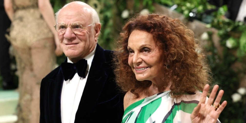 Imala je trojku sa legendarnim pevačima, a on je gej: U braku su 24 godine, ljubav im nikad nije bila jača (FOTO)