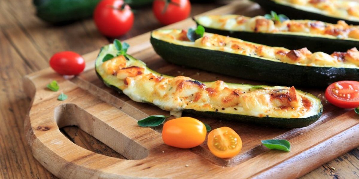 Ukus leta u svakom zalogaju: Čamčići od tikvica sa kremastim sirom, gozba za vaša nepca