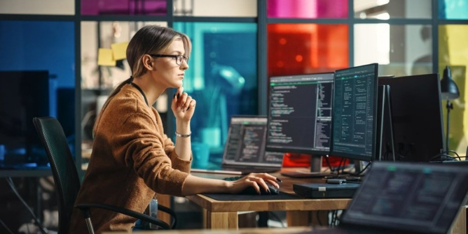 Alarmantno otkriće: Veštačka inteligencija češće briše ženska radna mesta - AI ne udara ravnopravno