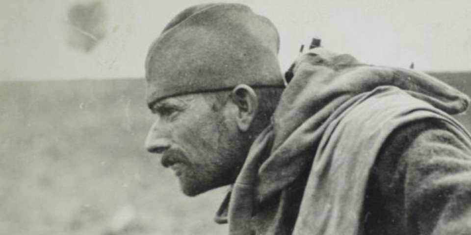 Slika srpskog vojnika obišla svet, do danas se nije znalo gde je sahranjen: Tužna sudbina "Oka sokolovog" (VIDEO)