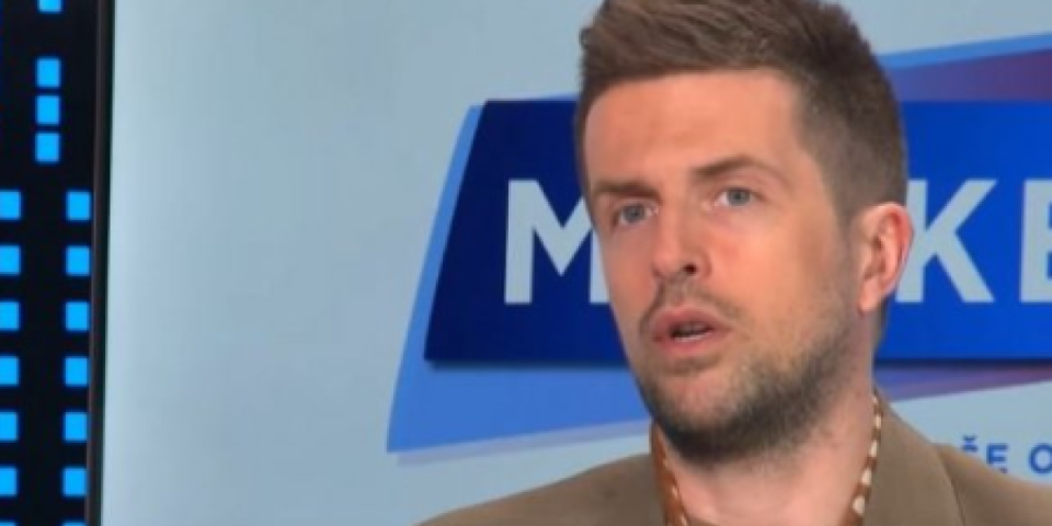 Kakav licemer, strašan licemer - Profesor Bojan Spaić protiv nastave i stranih fakulteta u Srbiji, a na Bokoniju u Milanu ne blokira, već radi!