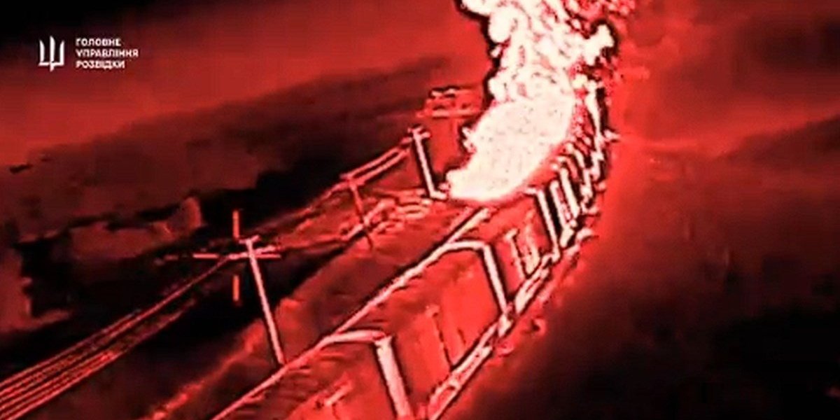 (VIDEO) Ruski voz upao u paklenu zasedu Ukrajine: Jeziv snimak se širi mrežama, sa svih strana ga napali - nije imao šanse