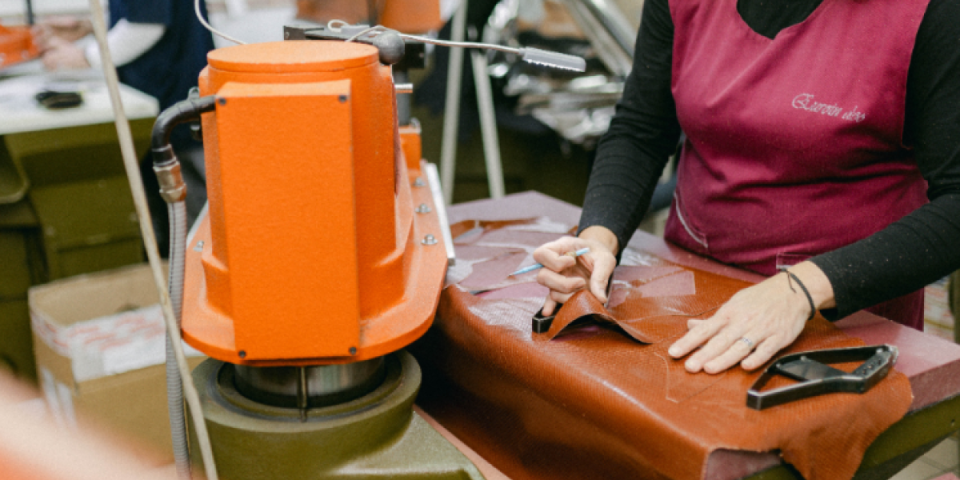 Ovo je ponos cele Srbije - Svetski kvalitet usred Kosjerića: Ministarka Mesarović obišla italijansku fabriku obuće i destileriju "Zarić"