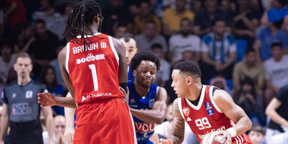 Podrhtava Mali Kalemegdan: Zvezda dovodi plejmejkera Budućnosti?