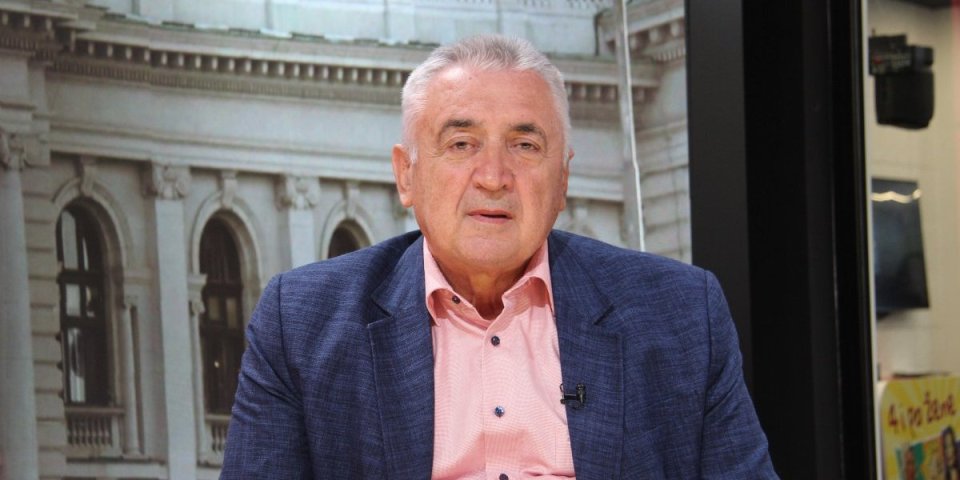 Amerika pušta Kurtija niz vodu