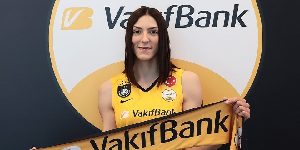 Srpkinja promovisana u novom klubu, zaradiće milione (VIDEO)