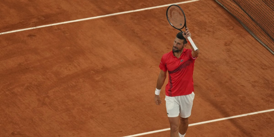 Siguran početak za Novaka u Parizu: Đoković lako protiv vetra, kiše i Amerikanca