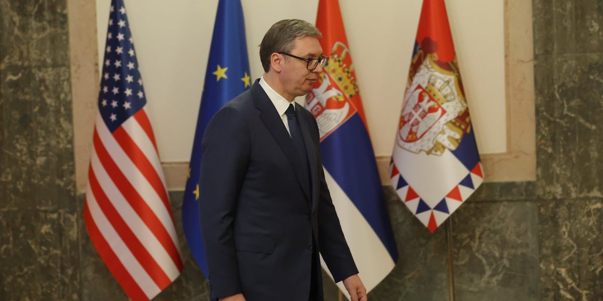 Blokaderski mediji udarili na Vučića! Uporno odbija da uvede sankcije Rusiji i Belorusiji (FOTO)
