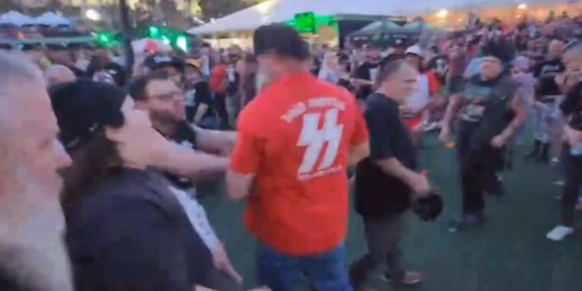 (VIDEO) Nacistu dobro nalupali: Došao u SS majici na koncert, pa ekspresno zažalio zbog svog postupka