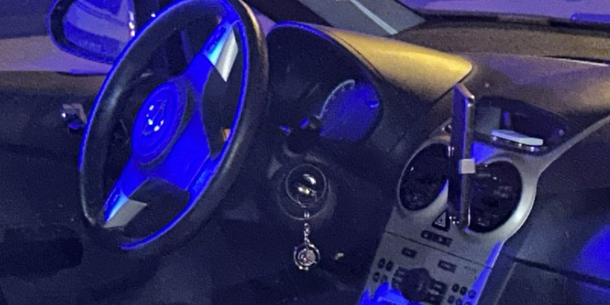 Unutrašnjost kola muškaraca koji se ubio