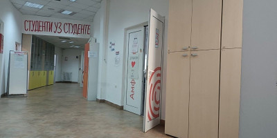 Blokaderi na fakultetima neće da uče, po danu licemerno drže minute tisine, lažno žaleći žrtve, da bi noću pokazali pravo lice.