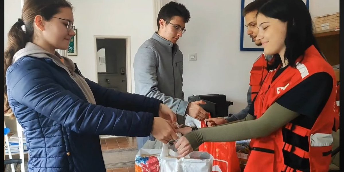 "Štreberi" iz Kikinde veruju u humanost! Finalisti takmičenja ,,Brainfinity“ žele da pomažu drugima, evo šta su uradili