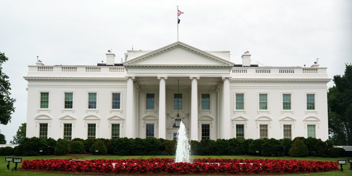 Šokantno, zavera u Beloj kući: Ko se to usudio da glumi šeficu kabineta? Incident izazvao paniku američkih vlasti