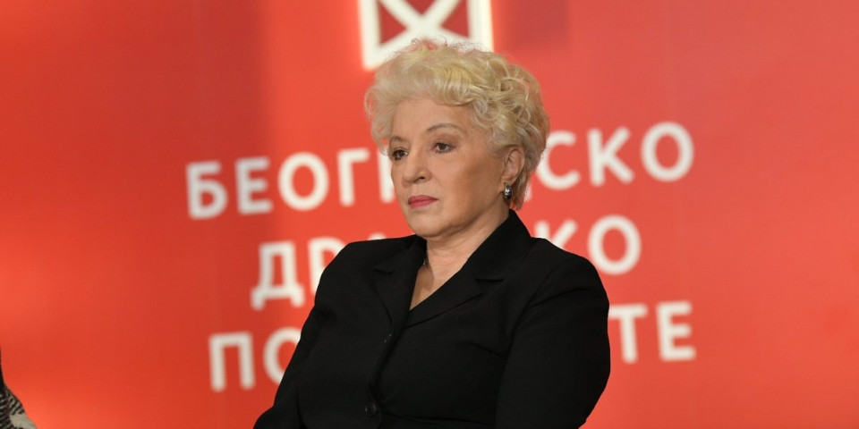 Mira Karanović šeta ožiljke od fejsliftinga: Glumica se zategla do tačke pucanja (FOTO)