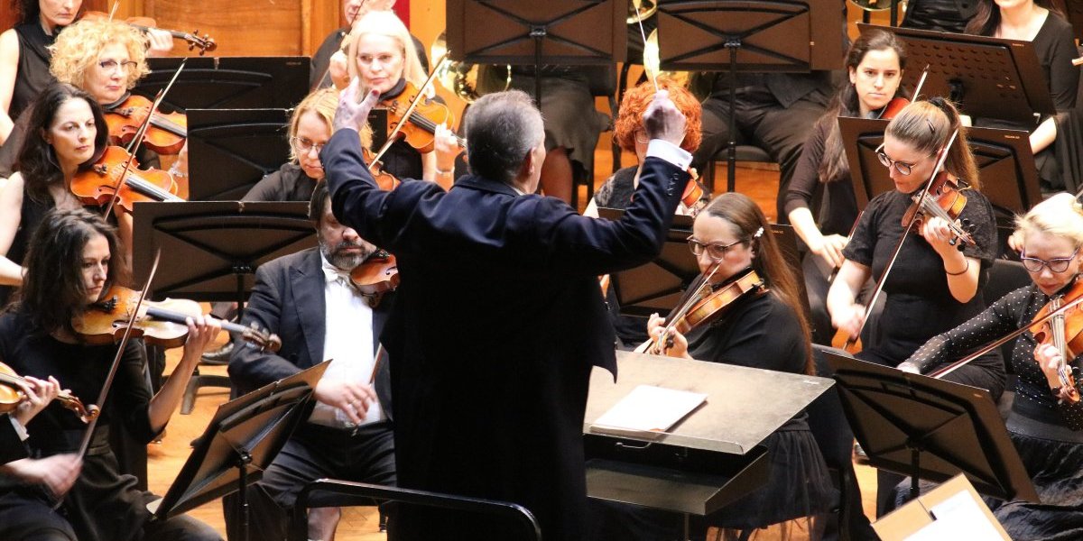 Slavni flautista Emanuel Paji na zatvaranju sezone Beogradske filharmonije 6. juna u MTS dvorani