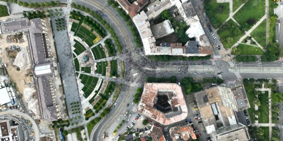 Propast blokaderskog skupa: "Epohalni" skup okupio manje od 3.000 ljudi (FOTO)