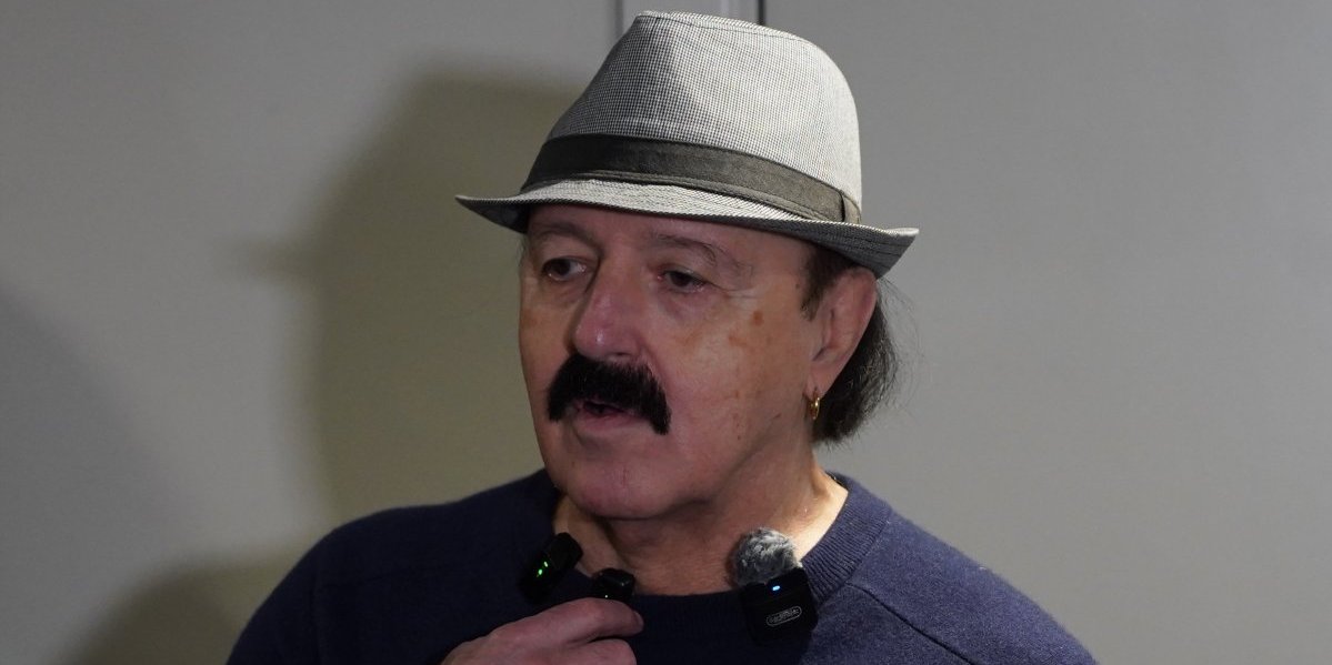 Ćerka Harisa Džinovića nategla flašu: Kamera sve zabeležila (FOTO)