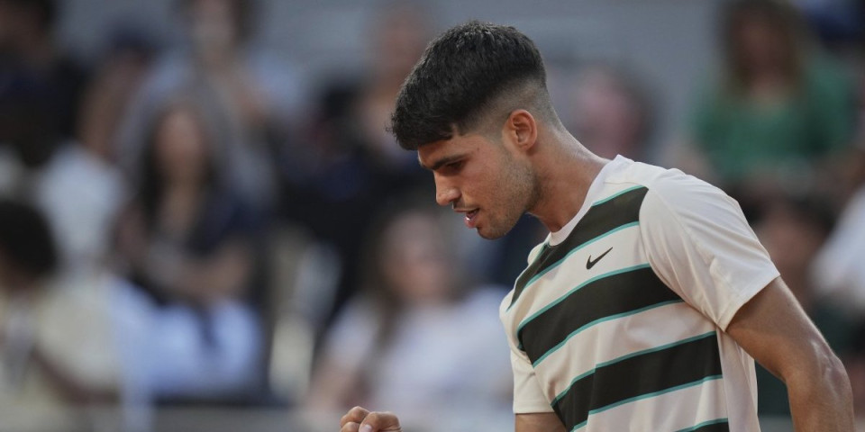 Alkaraz izbegao ponoćnu dramu u Parizu: Španac se mučio sa Džumhurom, ali prošao u osminu finala