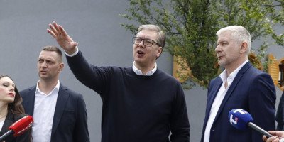 Predsednik Srbije Aleksandar Vučić u emisiji "Prva tema" na TV Prva izjavio je da teorijski jeste moguće da se promene rezultati izbora u Kosjeriću.