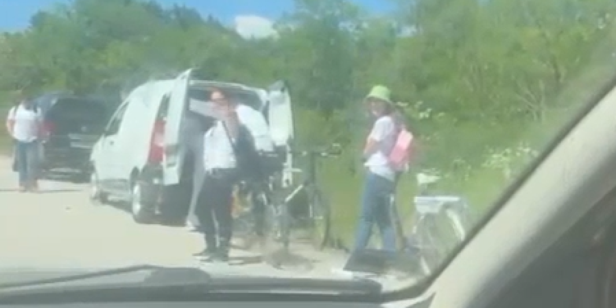 Uhvaćeni na delu: Ovako su blokaderi vozili i do Strazbura, ali kombijem (VIDEO)