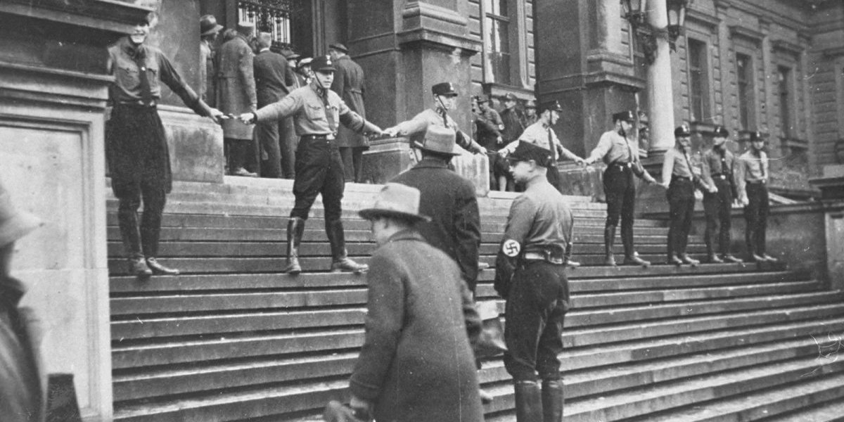 Blokaderi slede stope nacista: Prave "crne liste" na plenumima, zabranjuju ulazak nepoželjnima na fakultet (FOTO)