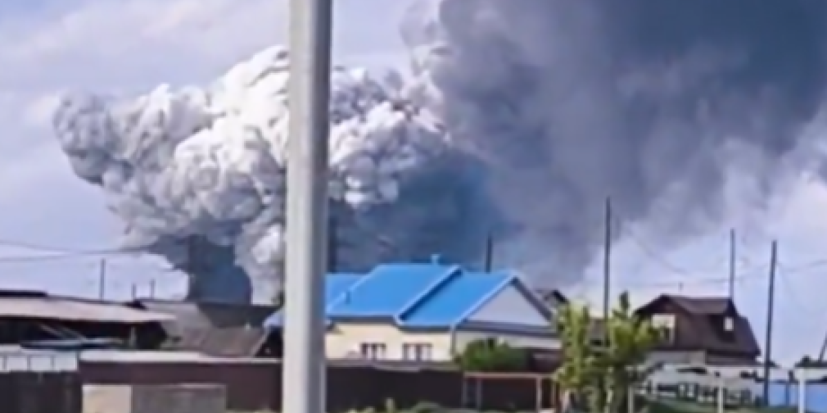 Ruski bombarderi masovno gore: Dronovi SBU pogodili više od 40 letelica u ogromnom napadu na vojne aerodrome (VIDEO)