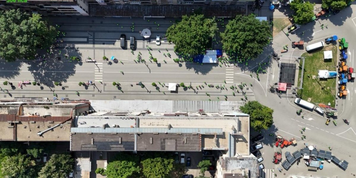 Blokaderski debakl u jednoj slici: Dugo najavljivani protest u Požarevcu načisto propao!