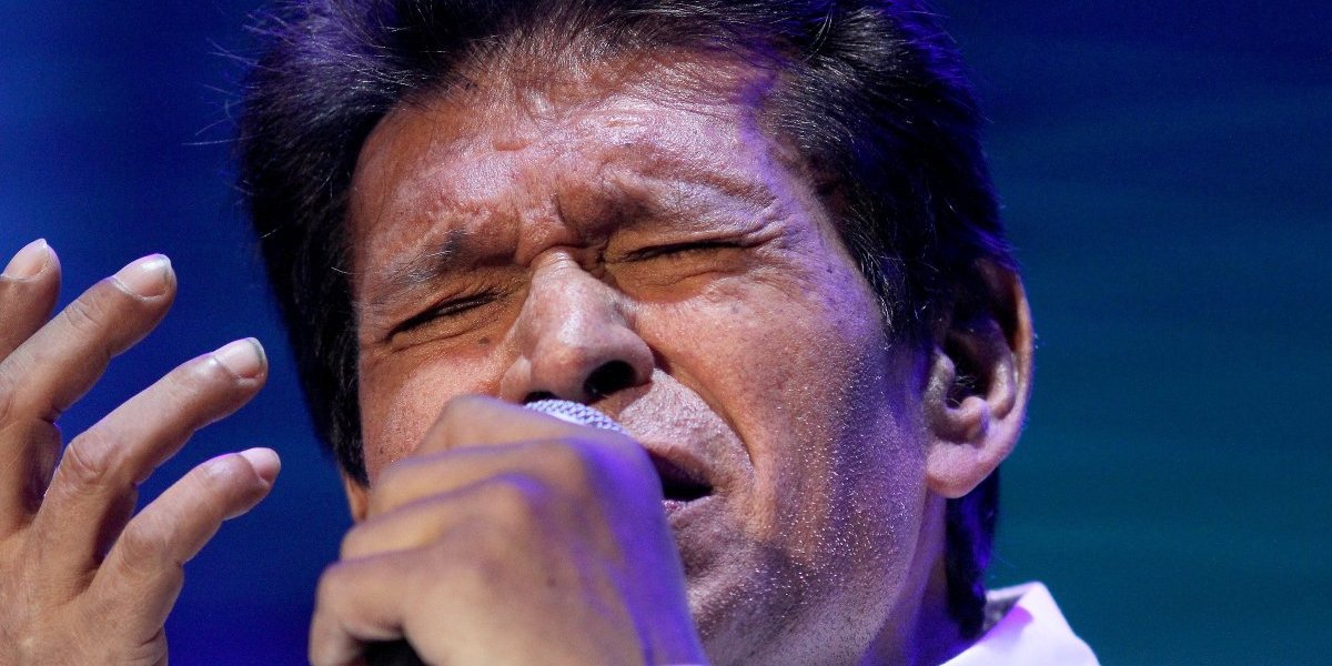 "Hijene nezahvalne, ni ime mu ne spomenu": Sinanova ćerka udarila na estradu na godišnjicu pevačeve smrti