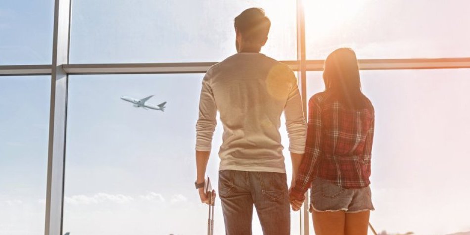 Skandal na nebu: Oženjeni muškarac uhvaćen u prevari usred leta - sve snimljeno (VIDEO)