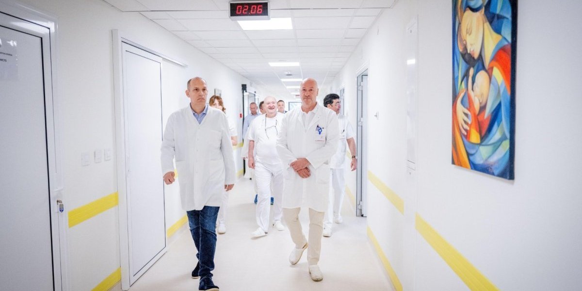 Ima 72.000 kartona i ovaj aparat: Lončar obišao DZ u Obrenovcu