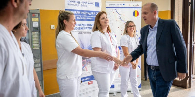 Ministar zdravlja dr Zlatibor Lončar uručio je ugovore o radu novoj grupi zdravstvenih radnika koji se iz inostranstva vraćaju u naše zdravstvene ustanove.