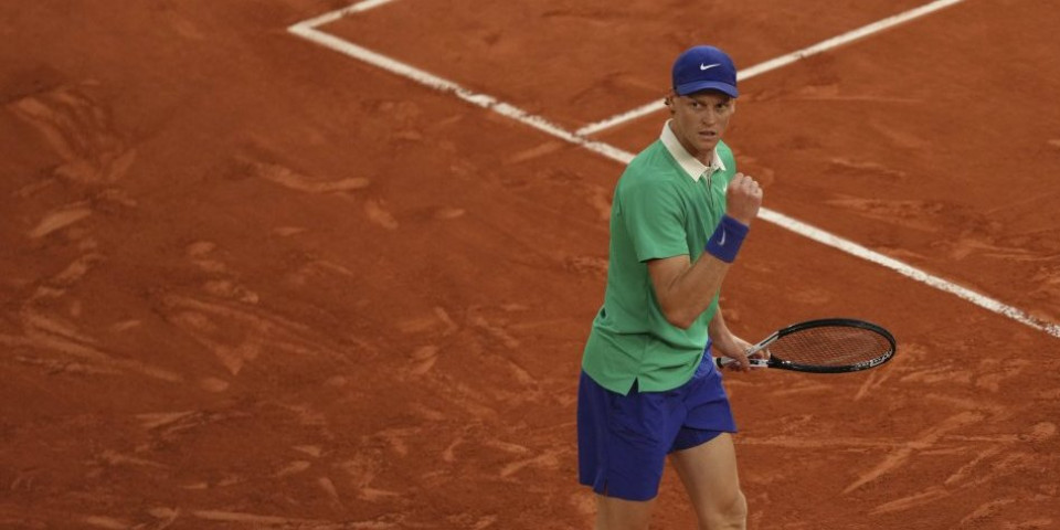 Brutalni Siner počistio Rubljova... Italijan rutinski do četvrtfinala