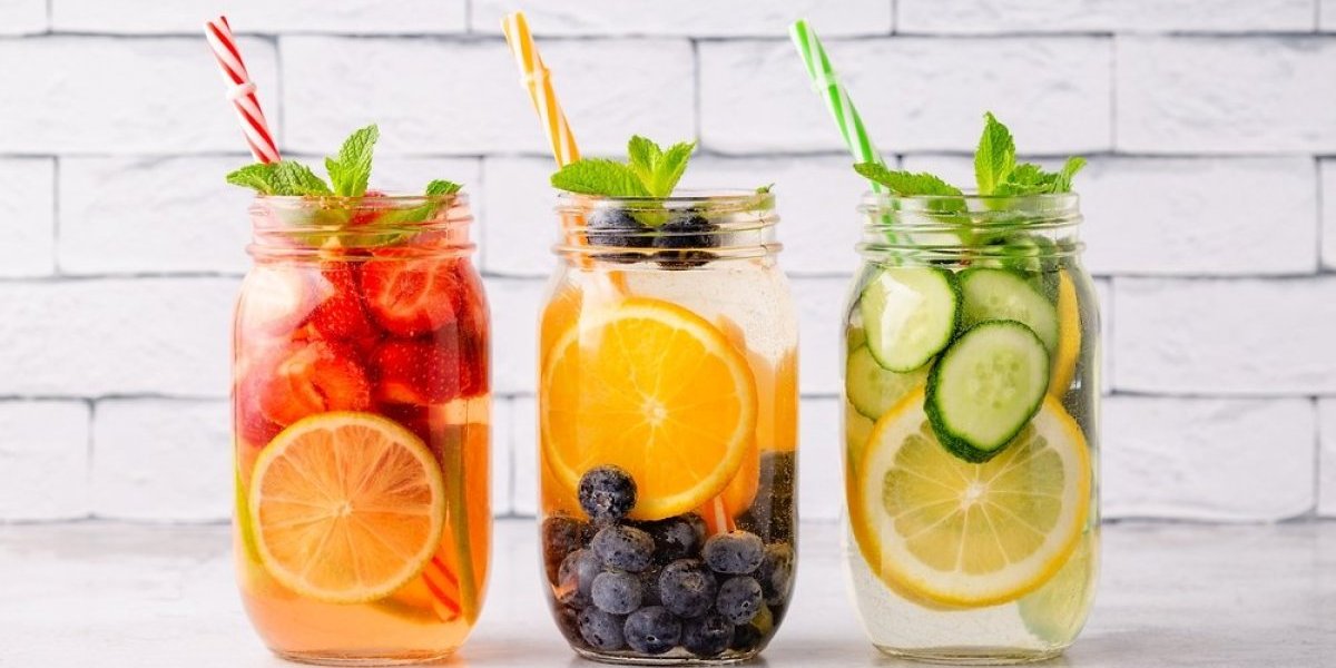 Idealan napitak sa sezonskim voćem za osveženje - Uživaćete u svakom gutljaju