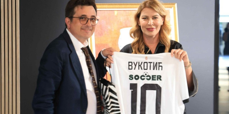 Legende se okupile zbog Moce Vukotića: Prelep događaj u Humskoj (FOTO/VIDEO)