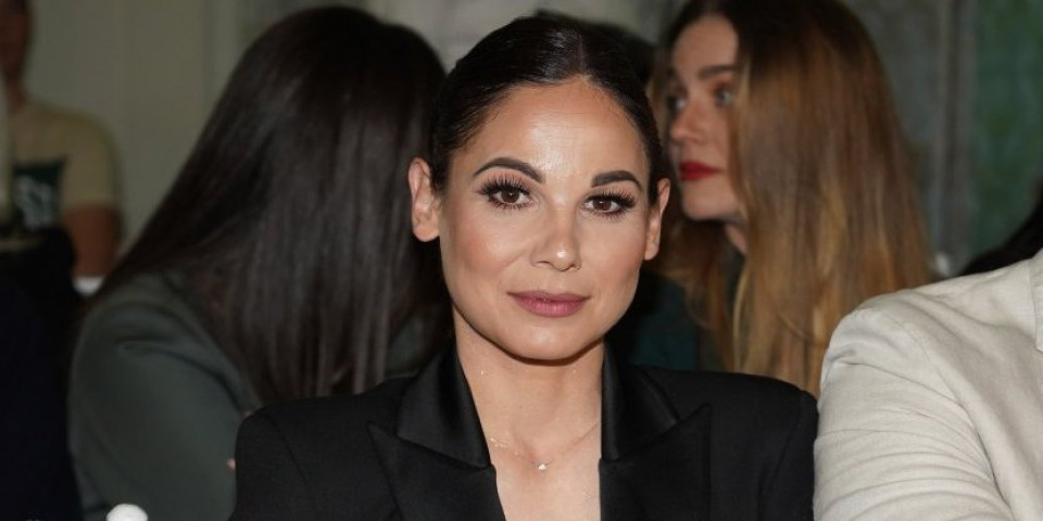 Bila verena za muzičara, pa se udala za komšiju: Zvezda "Istine i laži" muža upoznala u liftu