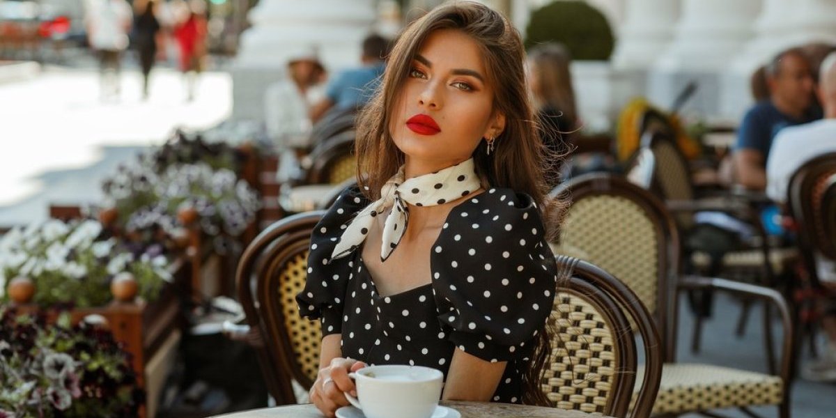 Srpkinje poludele za jednom haljinom: Iako košta malo, u njoj svaka žena izgleda zanosno (FOTO)