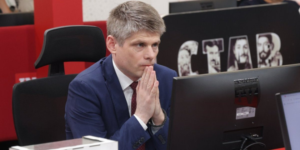 "Srbe optužili za zverstvo, a džihadisti sekli glave": Gujon o medijskim napadima na predsednika Vučića