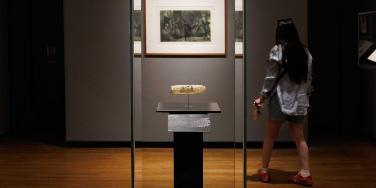 Izložen kondom star 200 godina: Napravljen od ovčjeg creva sa degutantnom gravurom koja frapira (FOTO)