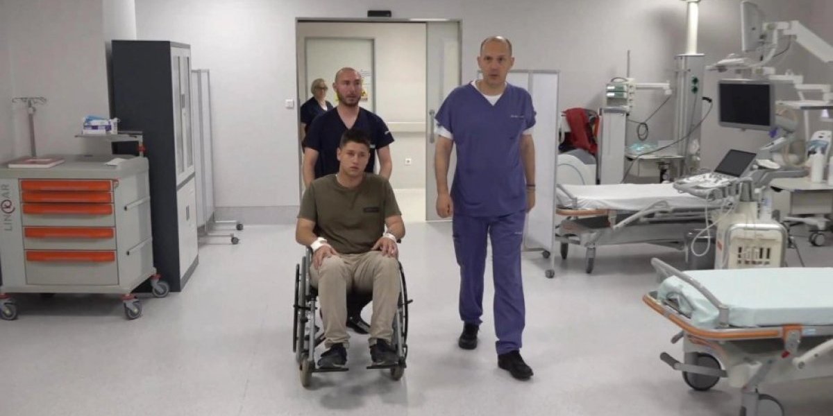 ''Miloš je u šoku, zadobio je jake udarce u glavu'': Lončar o stanju studenta kog su pretukli fašisti blokaderi (VIDEO)