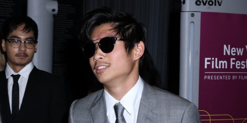 Sin Anđeline Džoli okružen prostitutkama i alkoholom: Drugovi ga drže da ne padne