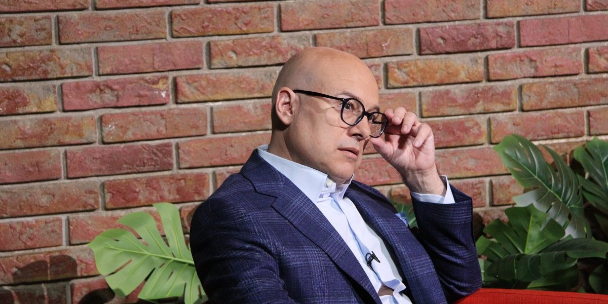 Odakle eksplozivna naprava na fakultetu?! Vučević o haosu blokadera: "Stop nasilnicima! Pobediće Srbija!" (FOTO)