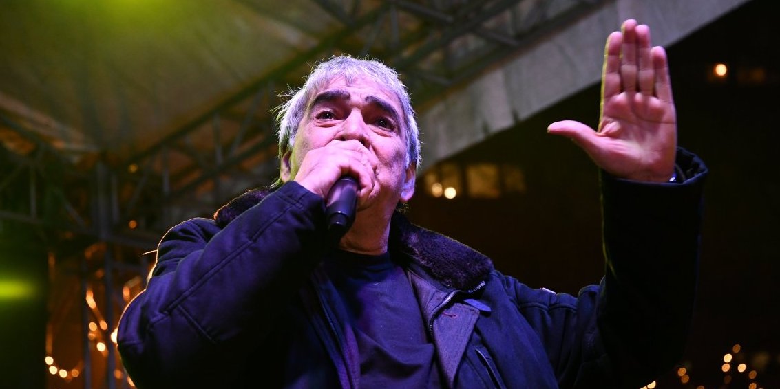 Ima samo šest razreda osnovne škole: Pevač zbog kafane batalio obrazovanje