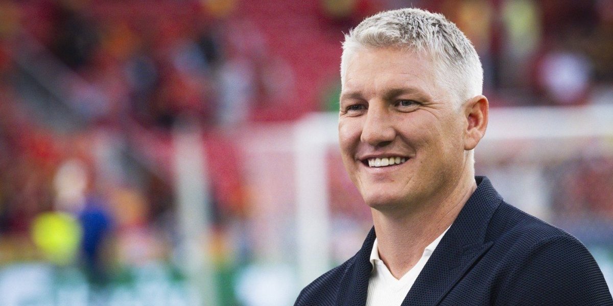 (VIDEO) Švajni snimljen u vreloj akciji sa udatom Bugarkom: Pršte sočni poljupci, isplivao snimak