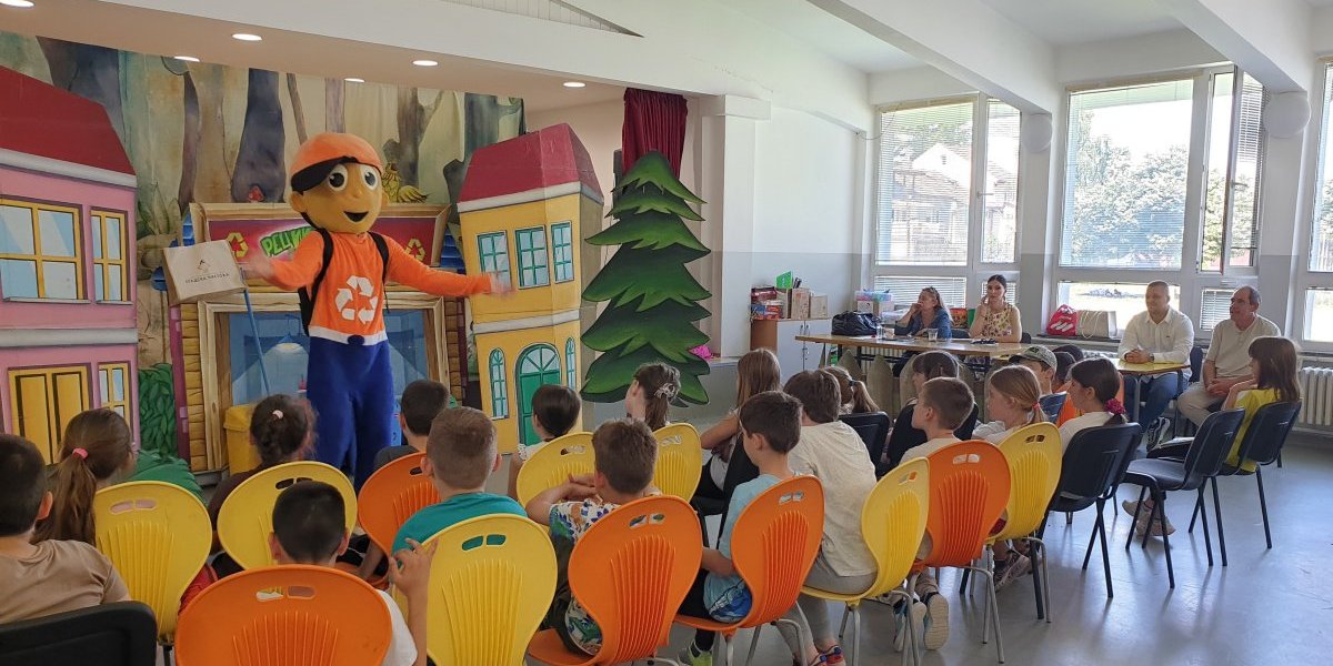"Reciklosaurusi" "Gradske čistoće" posetili prvake i u Rakovici