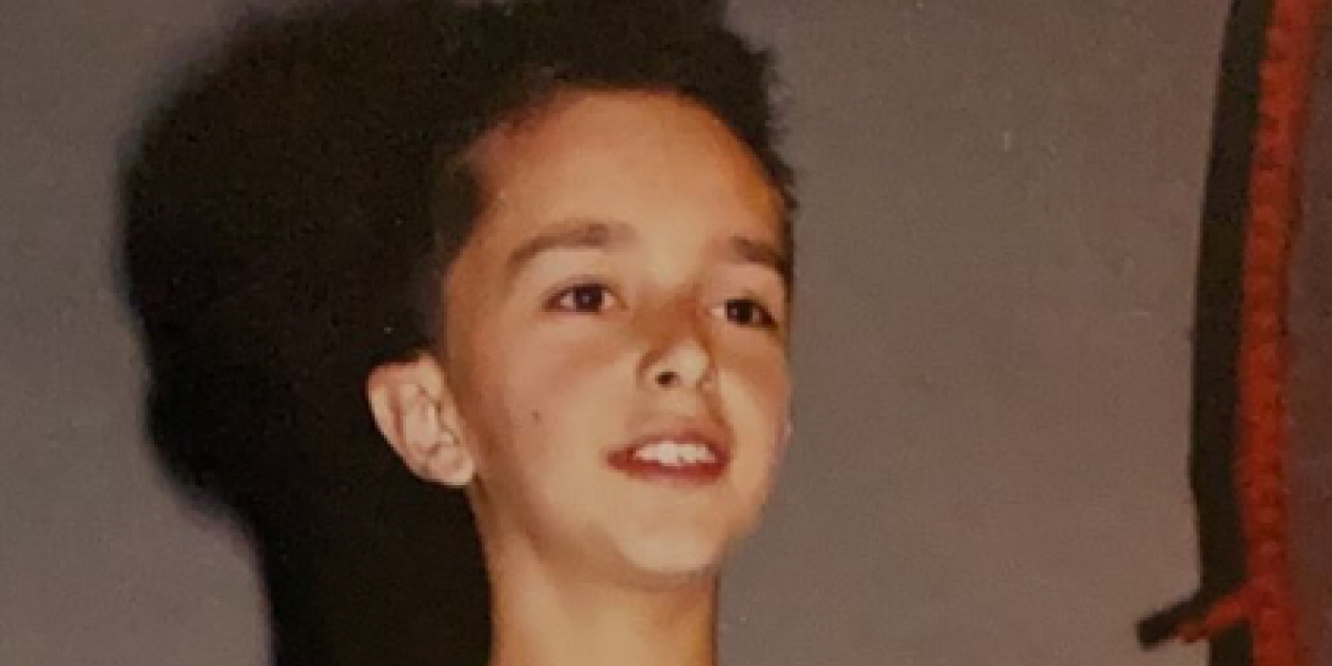 Da li prepoznajete dečaka sa fotografije? Napadali su ga da je operisan, on poručio: Ko ne veruje, nek pipne