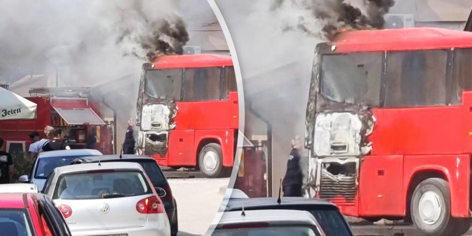 Izgoreo još jedan autobus: Drama na Ušću, vatrogasci hitno reagovali (FOTO)