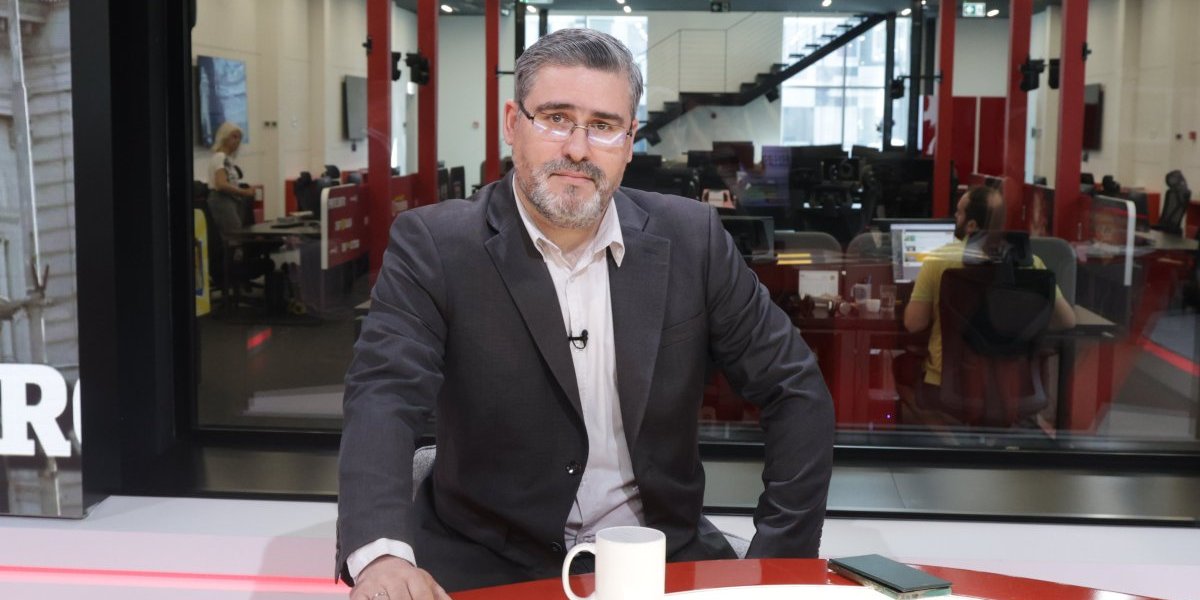 Starović osudio Ponoševe napade na Vučića: Ako dođe do nereda na Vidovdan, jedina odgovornost je na blokaderima