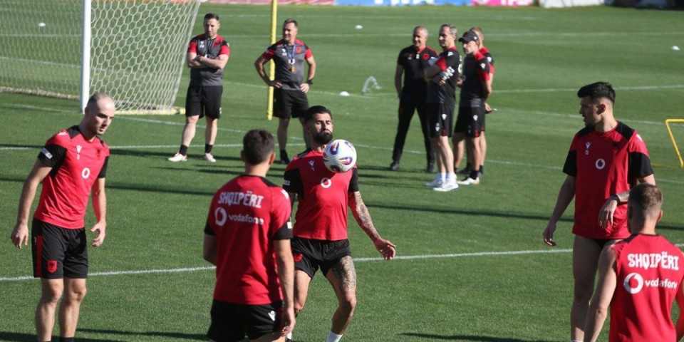 Brutalna provokacija Albanaca - Ovako su najavili utakmicu sa Srbijom (FOTO)